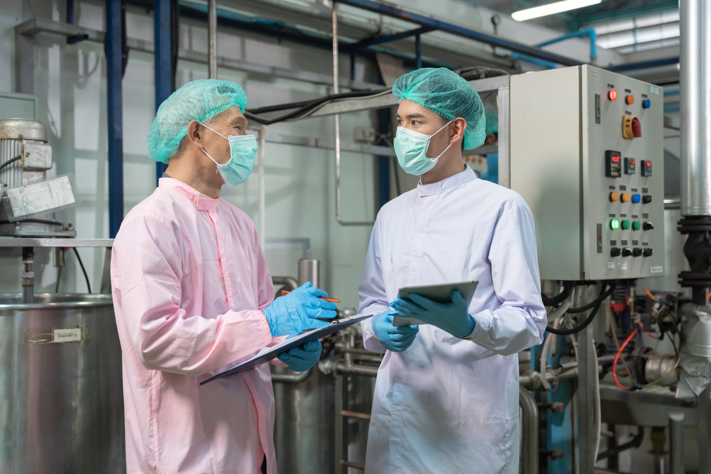 quality supervisor food or beverages technician inspection about quality control food or beverages before send product to the customer. Production leader recheck ingredient and productivity.